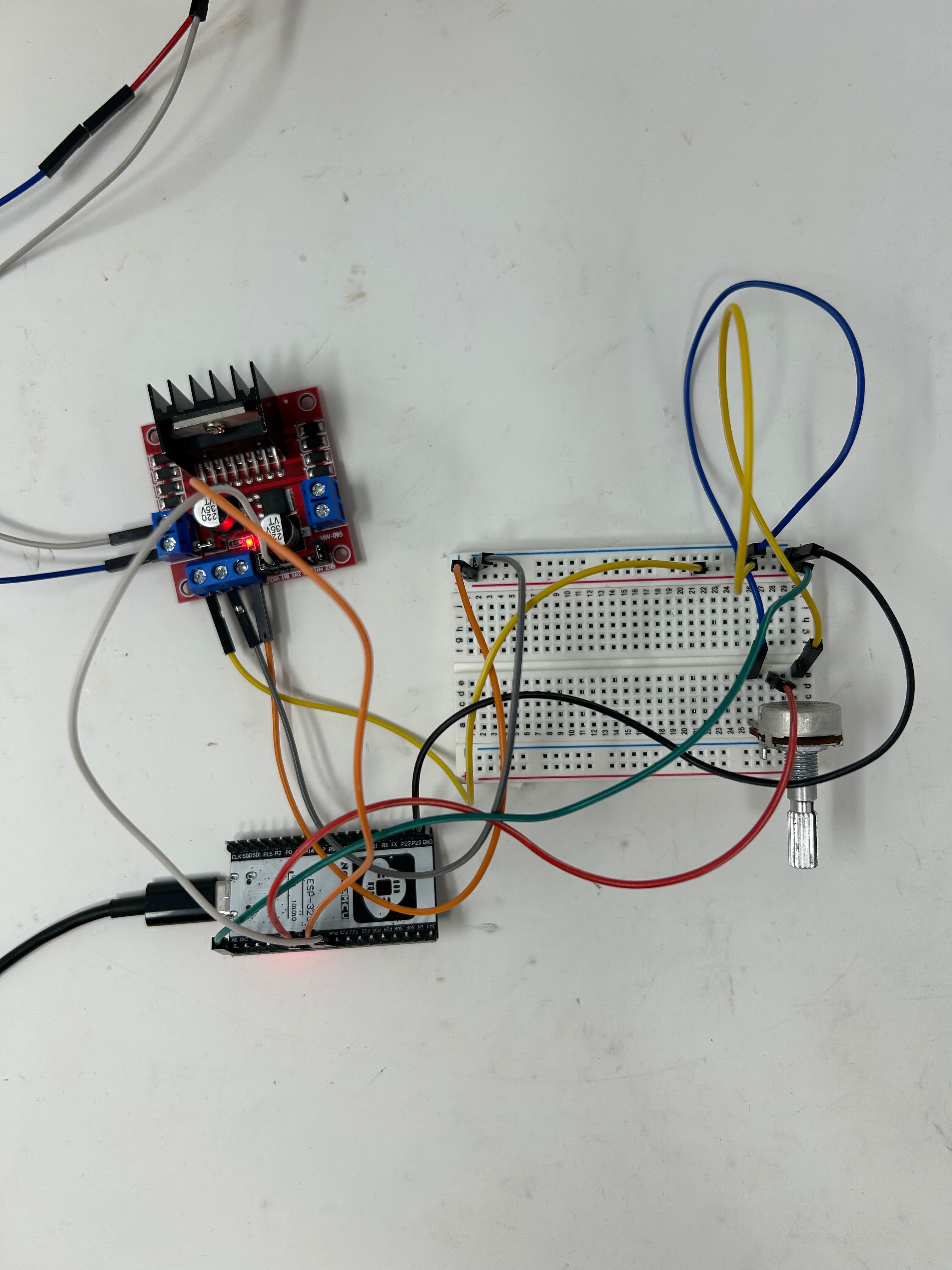 ESP32 and Potentiometer Circuit